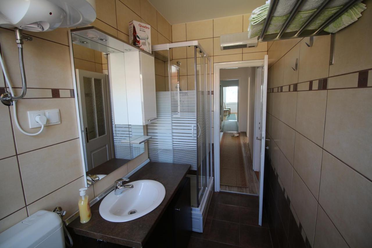 Apartment Ribica Krk Island Eksteriør billede