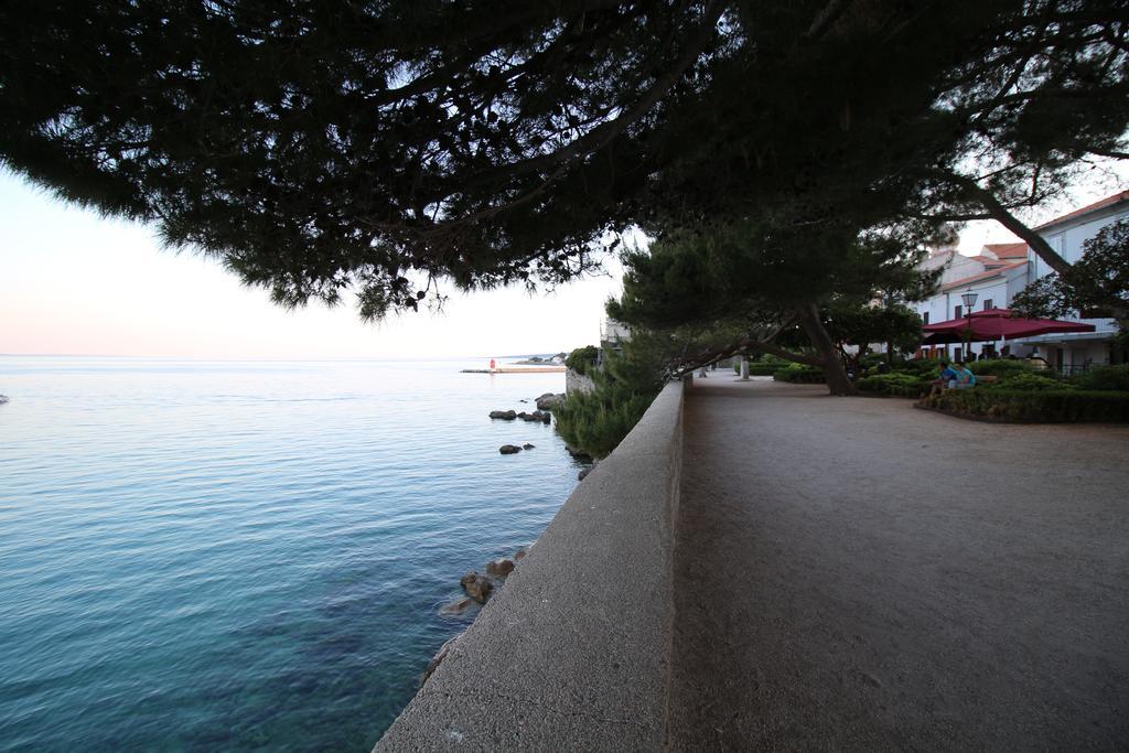 Apartment Ribica Krk Island Eksteriør billede